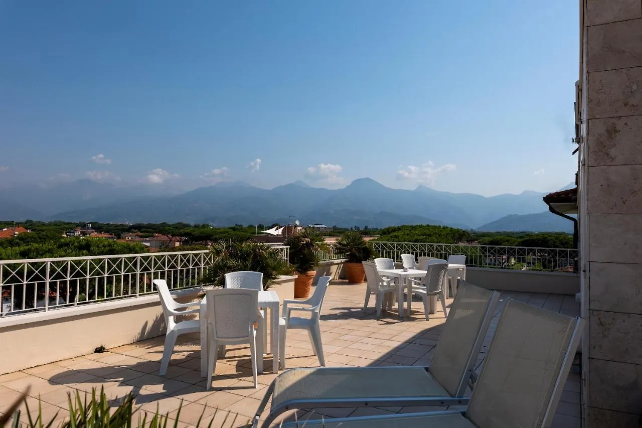 Hotel Sylvia Lido di Camaiore 3*,  Italy
