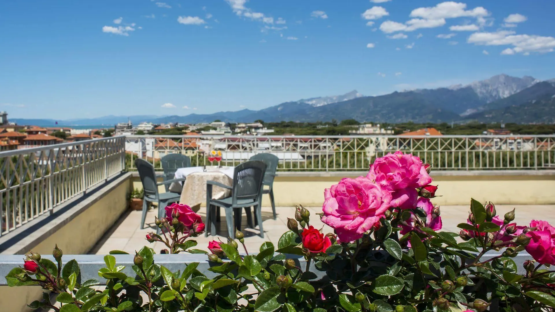Hotel Sylvia Lido di Camaiore 3*,